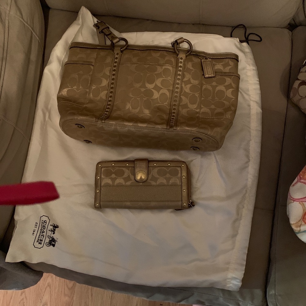 Coach purses - Picture 6 of 7